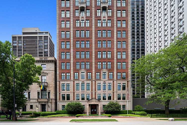 1540 N Lake Shore Dr #12S Chicago, IL 60610