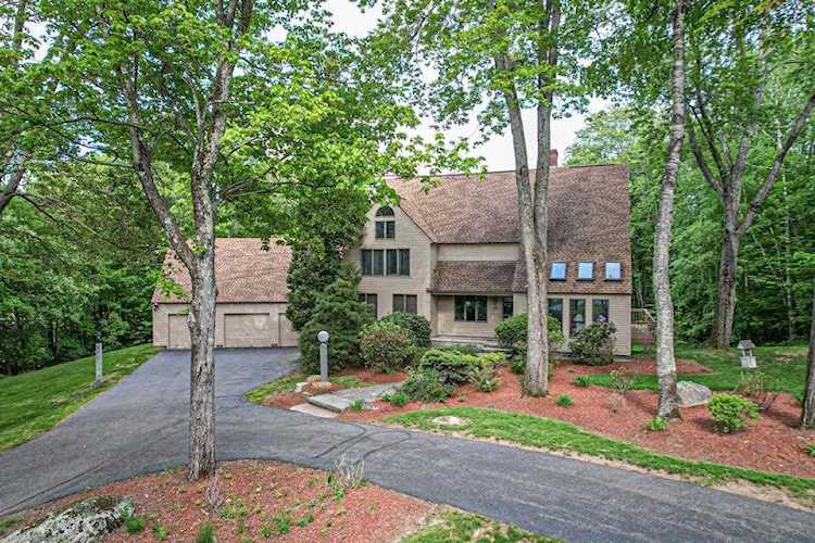 18 Tonga Dr Bow, NH 03304