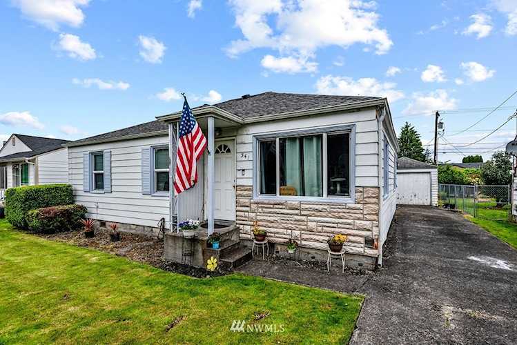 541 27th Ave Longview, WA 98632