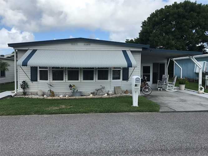 4423 Tucker SQUARE New Port Richey, FL 34652