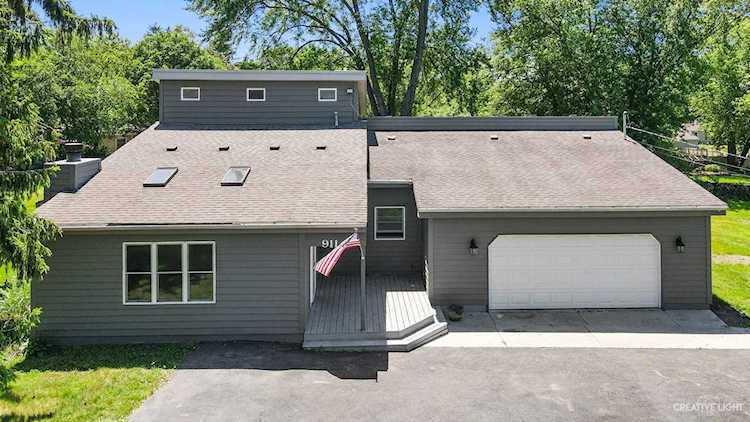 911 Kohley Rd Lisle, IL 60532