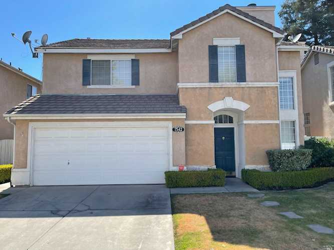 7542 N Trellis Circle Fresno, CA 93720