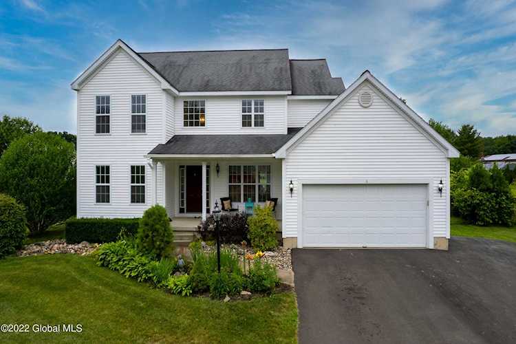 6 Katelyn Place East Greenbush, NY 12061