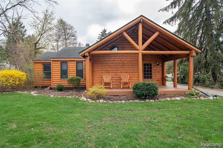 41951 Five Mile Rd Plymouth Twp, MI 48170 | MLS 2220029791 Photo 1