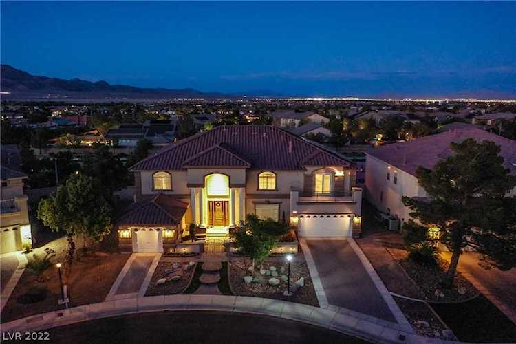 8608 Dusty Hollow St Las Vegas, NV 89143