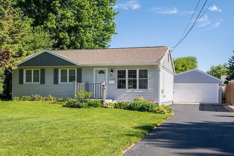 908 Harding St Menasha, WI 54952