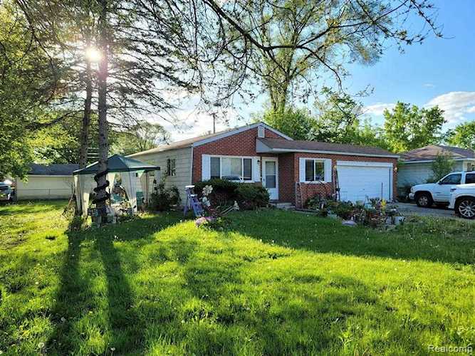 47301 Dequindre Rd Rochester Hills, MI 48307