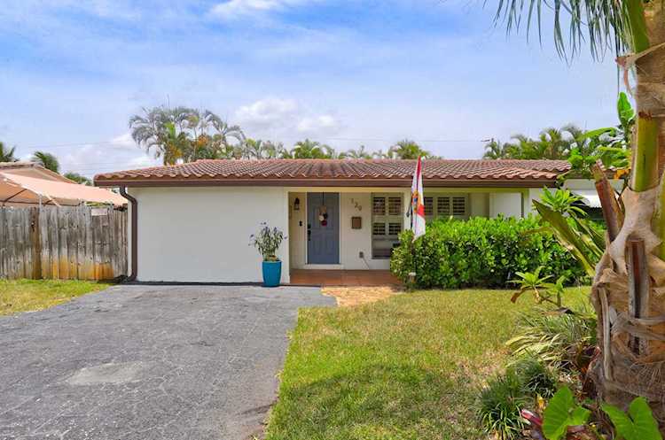 129 SE 11th Court Deerfield Beach, FL 33441