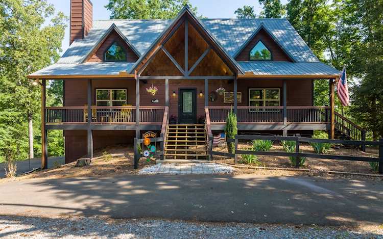 10 Carlisle Drive Ellijay, GA 30540