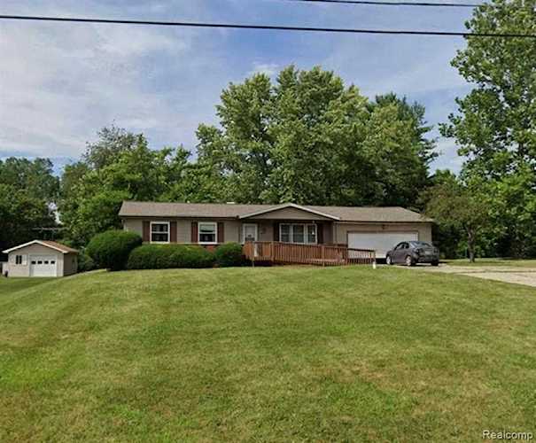 4064 Sheraton Dr Flint Twp, MI 48532 | MLS 2220005502 Photo 1