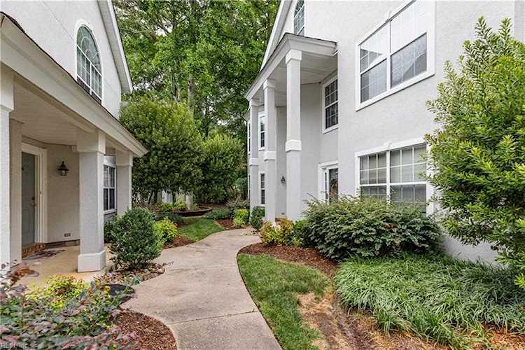 708 Sail Fish Quay Chesapeake, VA 23320