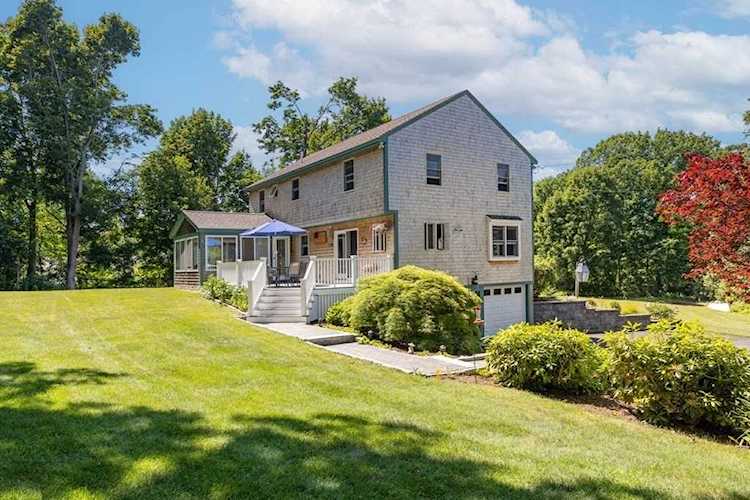 14 Grove Ave Hingham, MA 02043