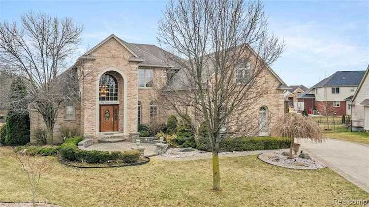 21770 Kendyl Ct Ct Macomb Twp, MI 48044 | MLS 2220028391 Photo 1