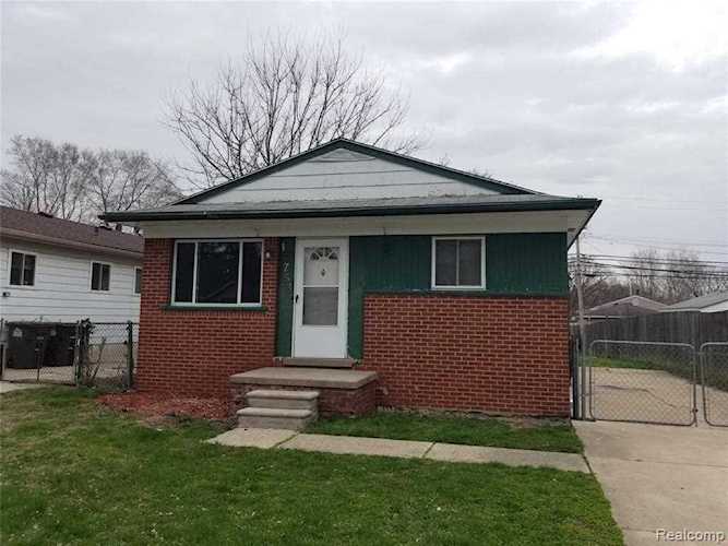 13753 Mcguire St Taylor, MI 48180