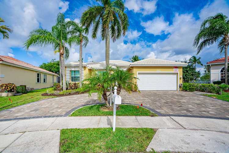 21783 Sugarberry Circle Boca Raton, FL 33428