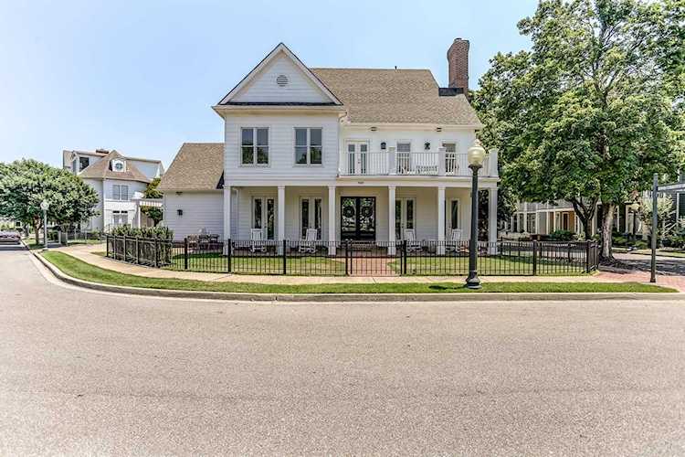 989 River Currents Dr Memphis, TN 38103