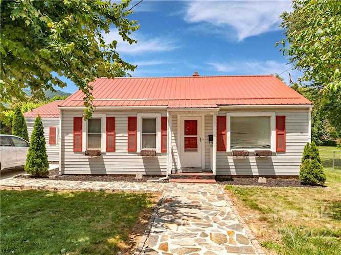 316 Hazelwood Ave Waynesville, NC 28786
