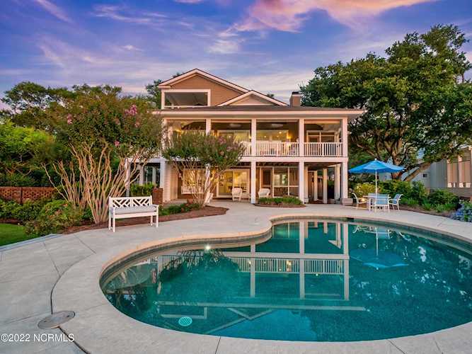 6435 Westport Drive Wilmington, NC 28409
