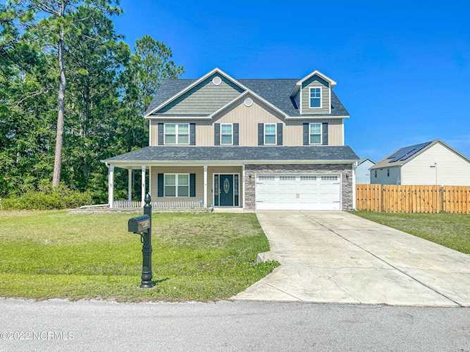 404 Kinroff Drive Hubert, NC 28539