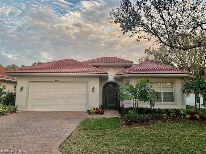 4842 S Europa Dr Naples, FL 34105
