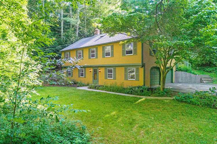 82 Wire Rd Merrimack, NH 03054