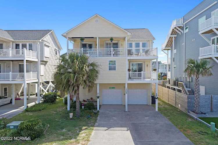 108 Charlotte Avenue Surf City, NC 28445