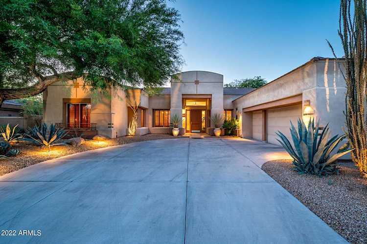 21240 N 74th Place Scottsdale, AZ 85255