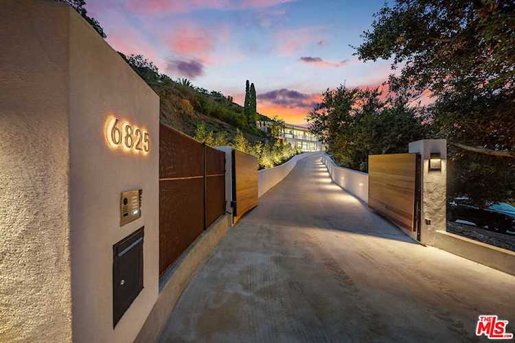 6825 Mulholland Dr Los Angeles, CA 90068