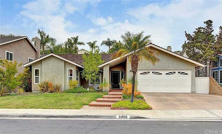 24532 Aguirre Mission Viejo, CA 92692 | MLS OC22135140 Photo 1