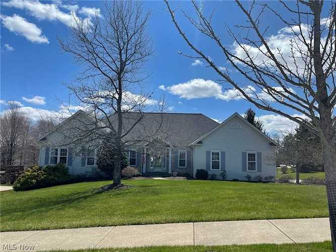9926 E Pointe Circle Brecksville, OH 44141