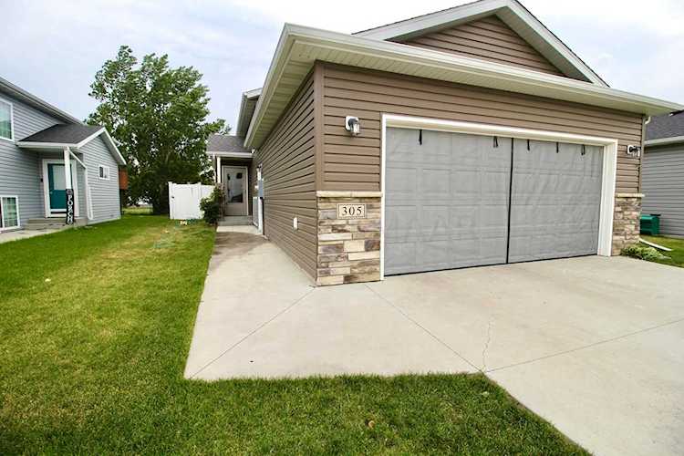 305 5 St E Horace, ND 58047