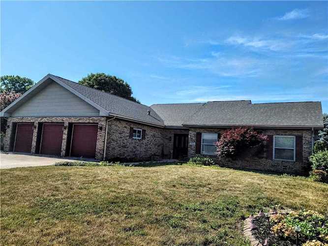 5083 Stonespring Way Anderson, IN 46012 | MLS 21866110 Photo 1