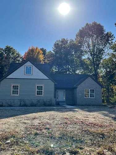 11149 Cassidy Trl Springfield Twp, MI 48350