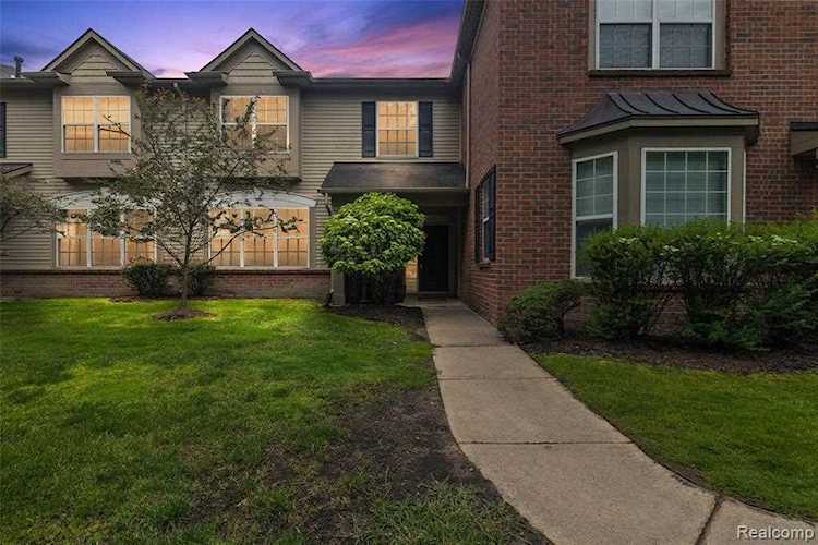 47692 Ormskirk Dr Canton Twp, MI 48188 | MLS 2220043431 Photo 1