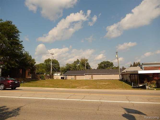 333 S Lafayette St South Lyon, MI 48178