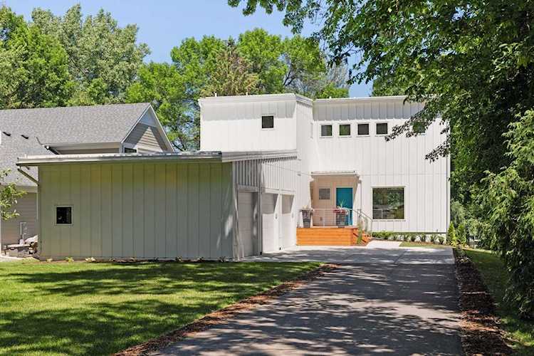 5360 Eastview Avenue Minnetrista, MN 55364