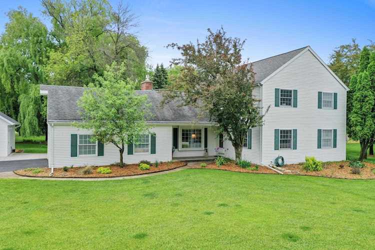 38 Meadowbrook Ct Grand Chute, WI 54914