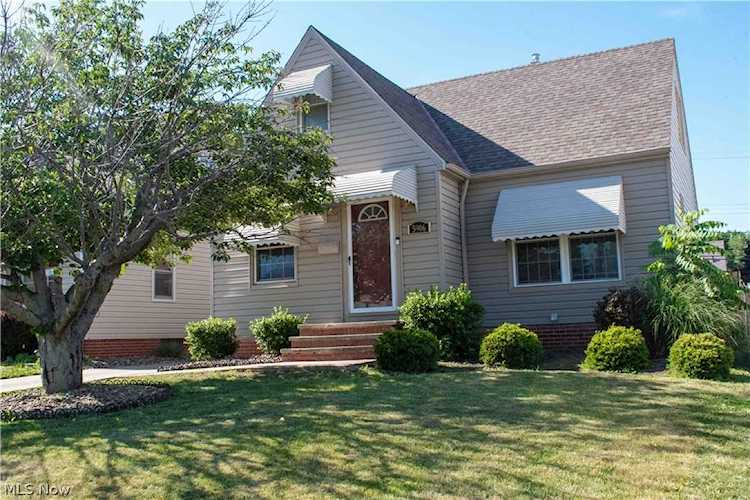 5906 Virginia Ave Parma, OH 44129