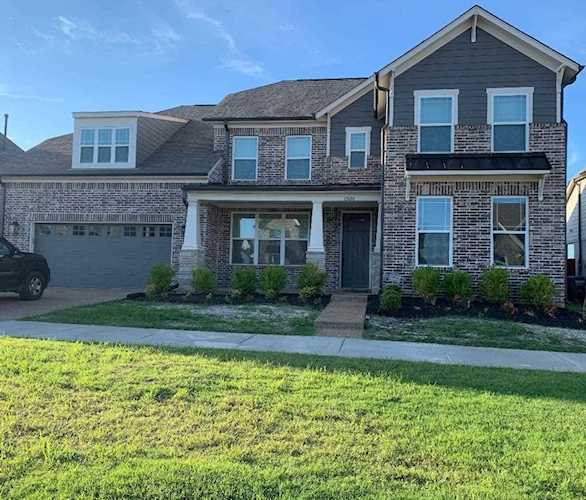 12600 Noble Oak Dr Arlington, TN 38002