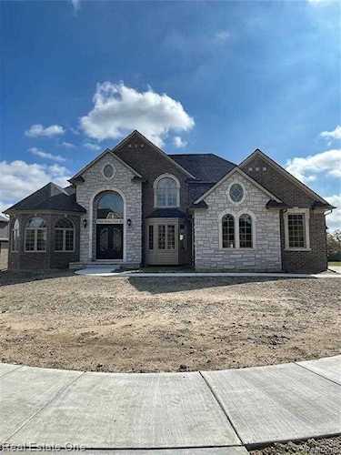 55816 Robin Trail (Unit #44), Utica, MI 48316 in Briarwood|Macomb MLS# 40246955 Photo 1