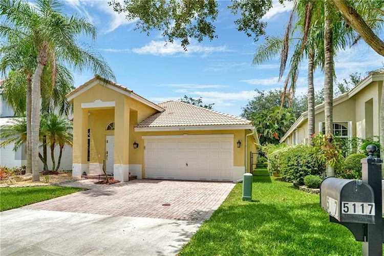 5117 Heron Pl Coconut Creek, FL 33073