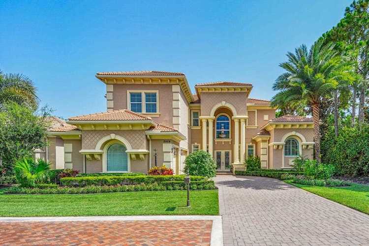 6464 Bellamalfi Street Boca Raton, FL 33496