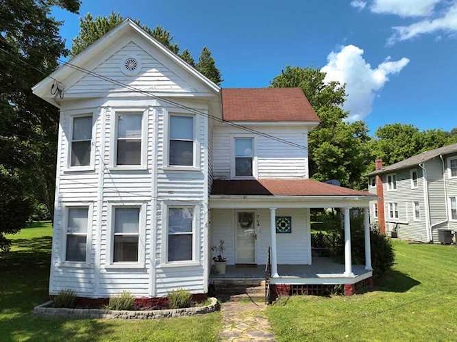 704 Maple Ave W Alderson, WV 24910