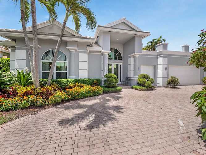 110 Pembroke Drive Palm Beach Gardens, FL 33418