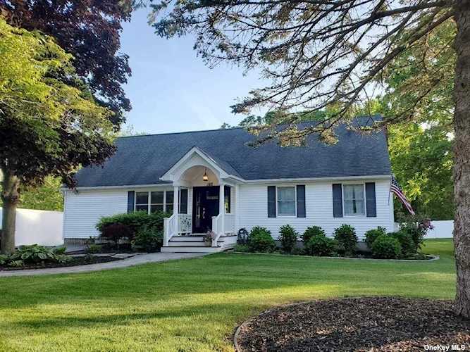 193 Broad Avenue Aquebogue, NY 11931