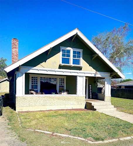 420 Maple St Omak, WA 98841 | MLS® 1959005 Photo 1