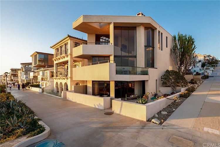 1900 The Strand Manhattan Beach, CA 90266