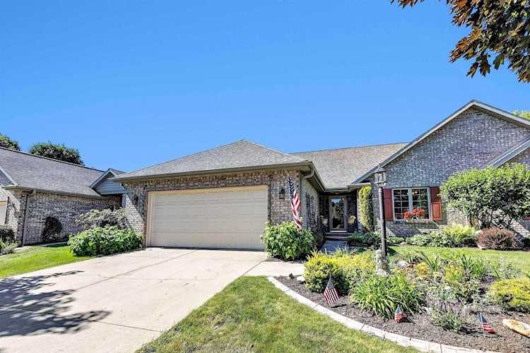 399 Woodfield Dr Green Bay, WI 54313