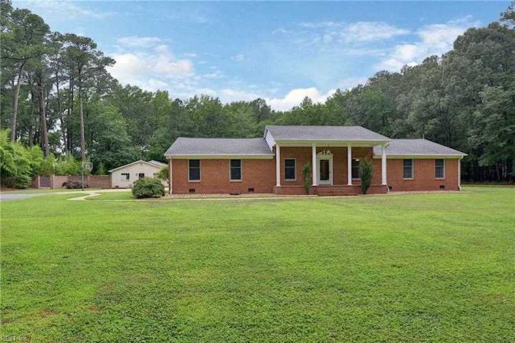 161 Saunders Rd Hampton, VA 23666