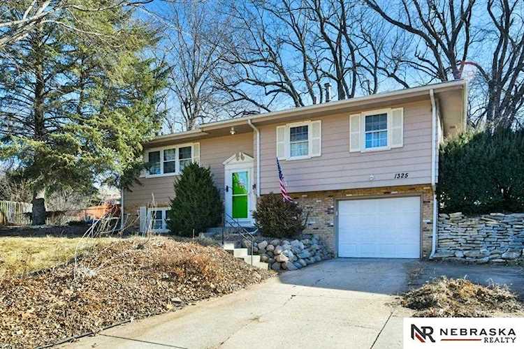 1325 S 139 St Omaha, NE 68144 | MLS 22208765 Photo 1